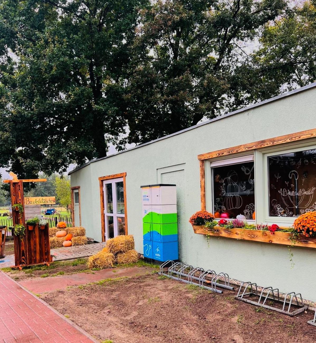 Ferien-& Erlebnispark Ploetzky Schönebeck Exterior foto